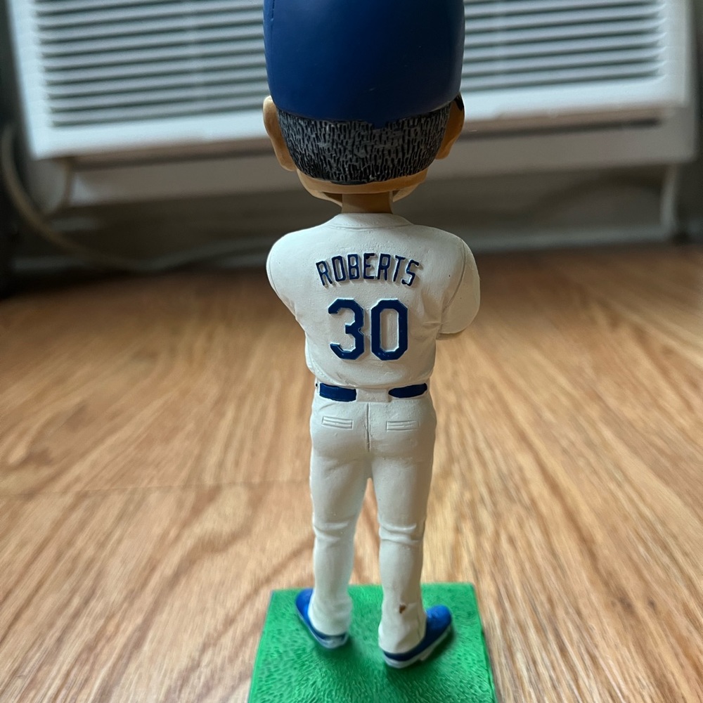 Bobblehead - Picture 8 of 12